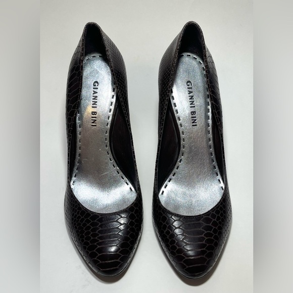 GIANNI BINI Women’s Size 7.5 Leather Snake Skin Closed Toe Heels - Picture 6 of 11